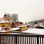 Horska Ostruziny Dağ evi *